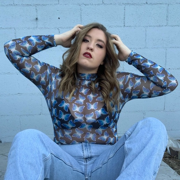 BooHoo Mesh Butterfly Bodysuit - Picture 2 of 2